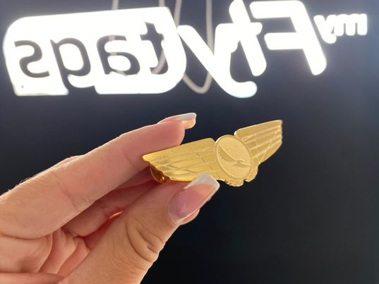 Alita Avianca Dorada