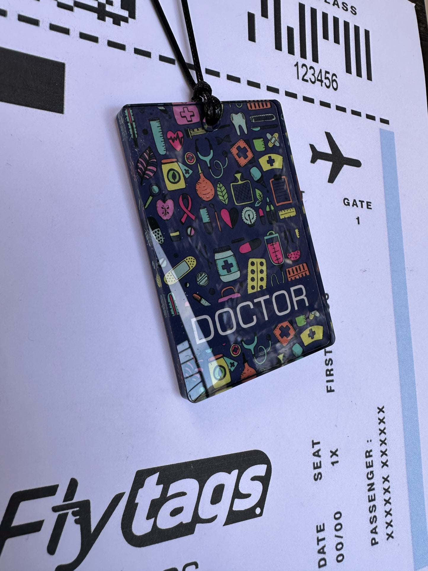 Crew tag Acrílico Doctor