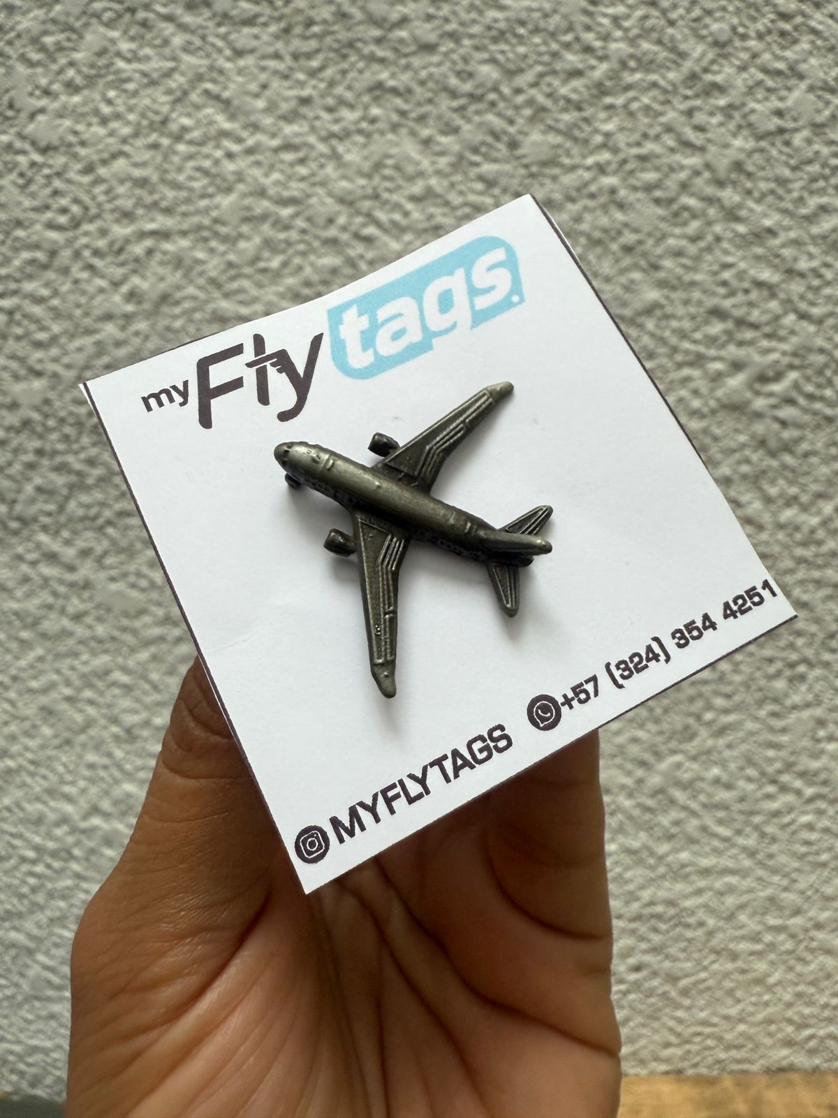 Pin avión A320 satinado