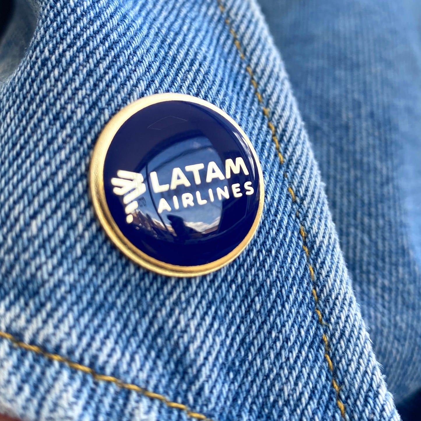 Pin Circular Latam
