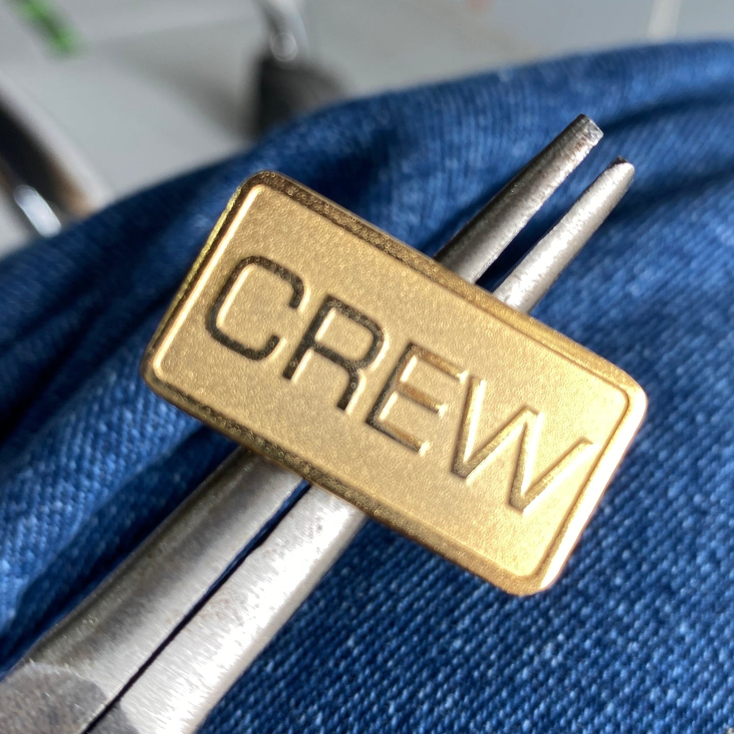 Pin crew