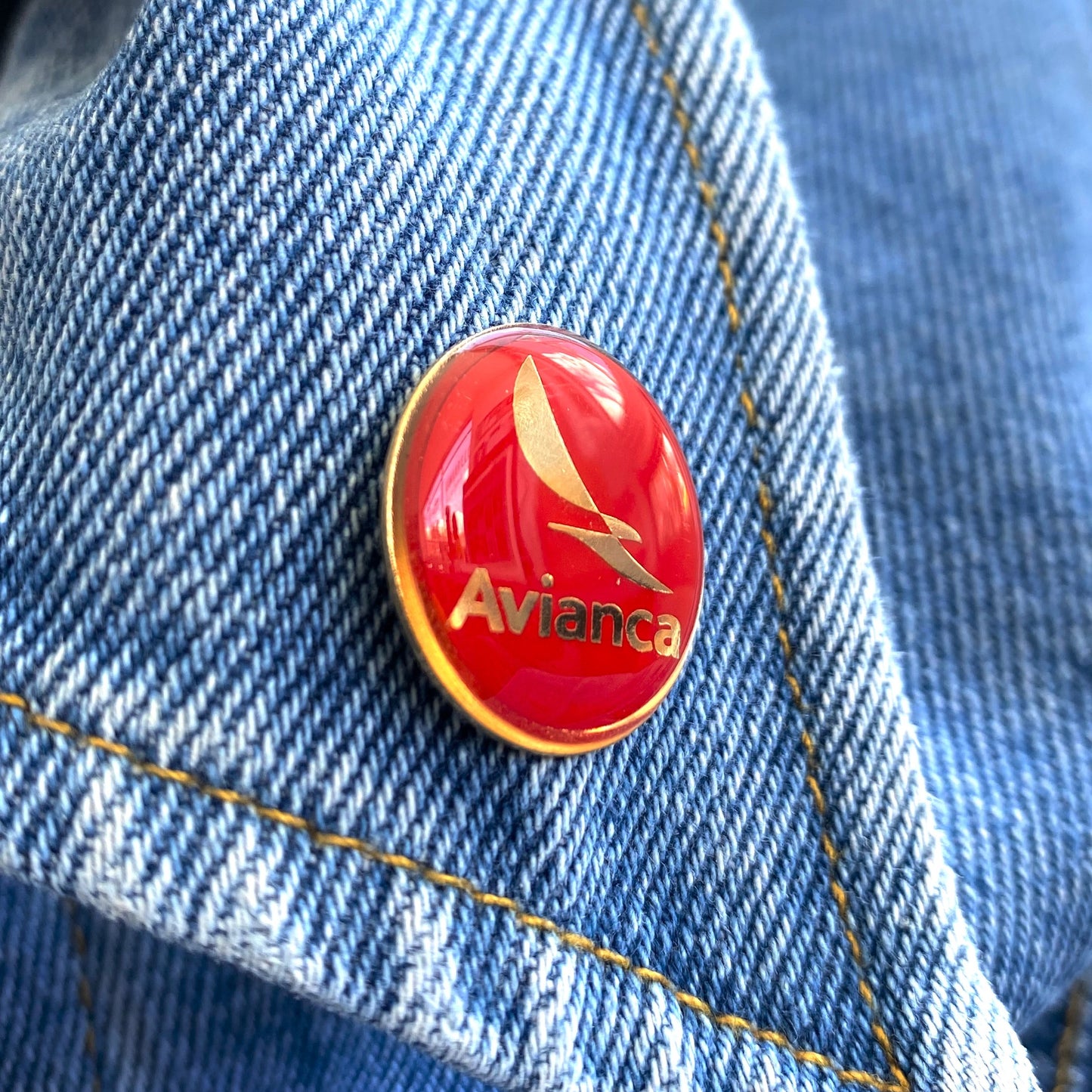 Pin circular Avianca