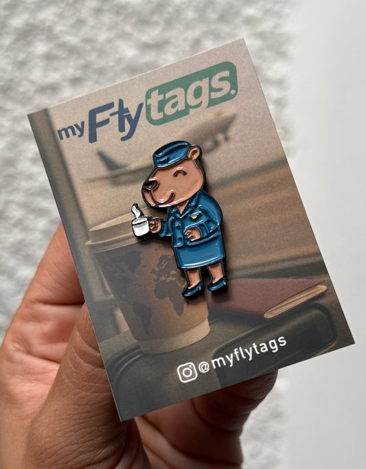 Pin Capibara Cafecito azul