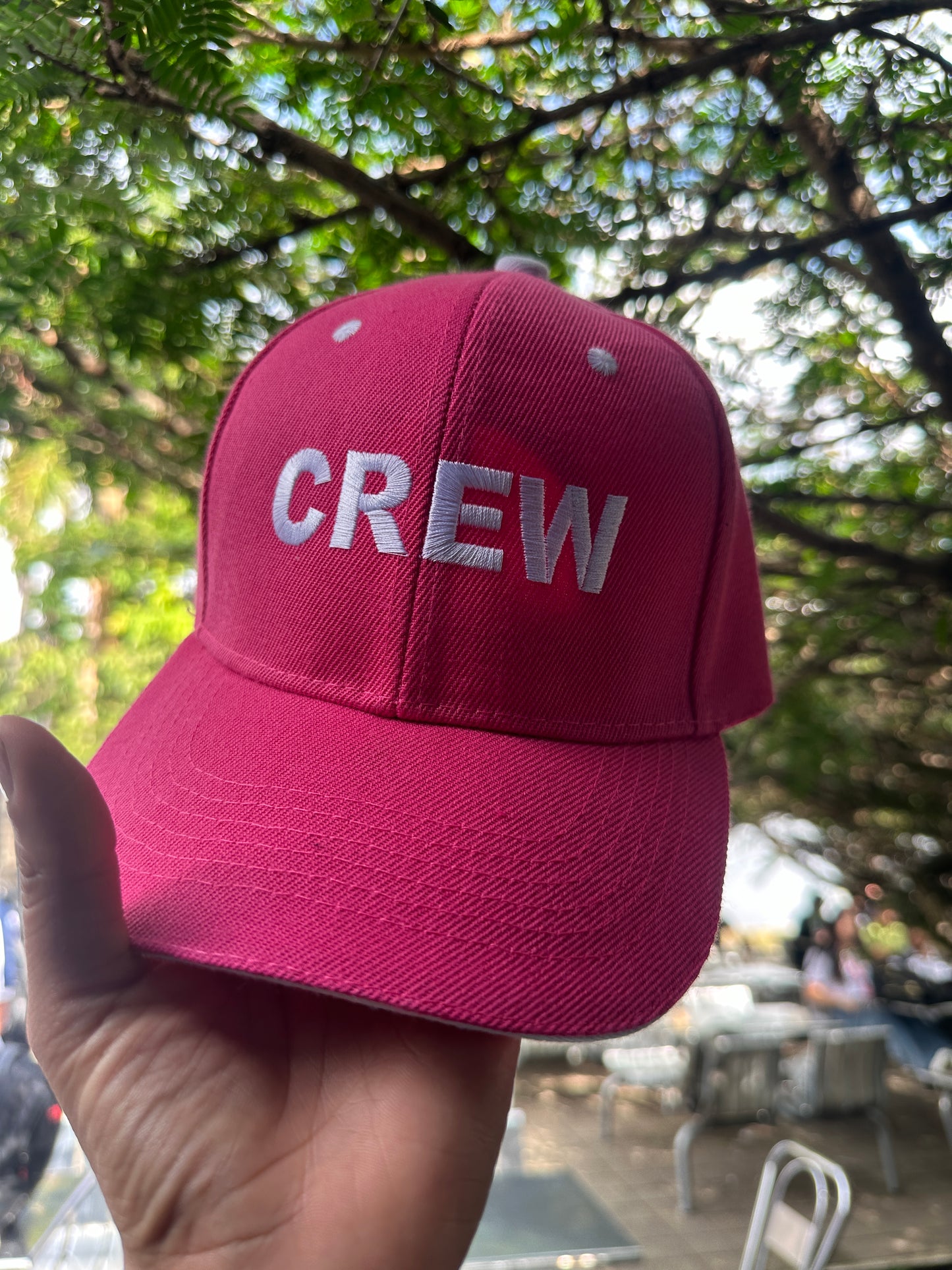 Gorra fucsia CREW