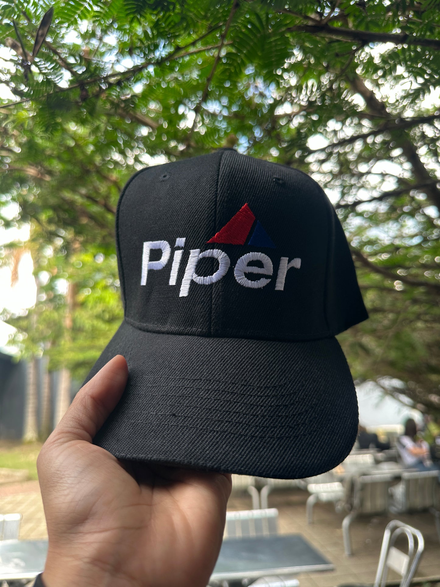 Gorra negra PIPER