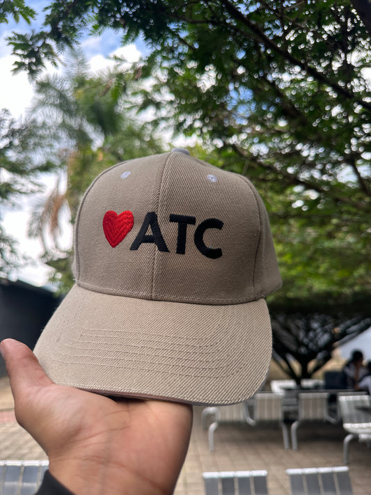 Gorra beige love ATC