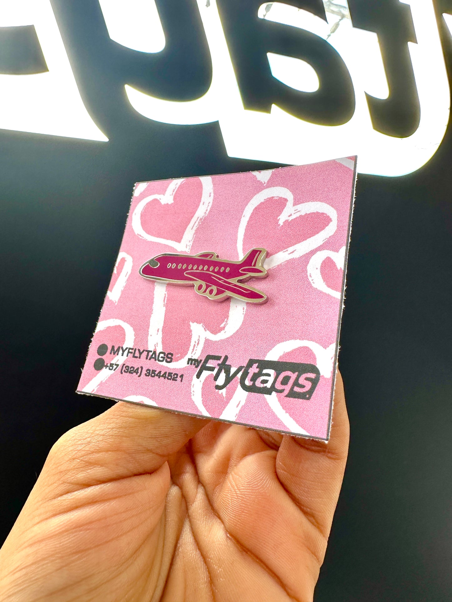 Pin edición especial Avión pink