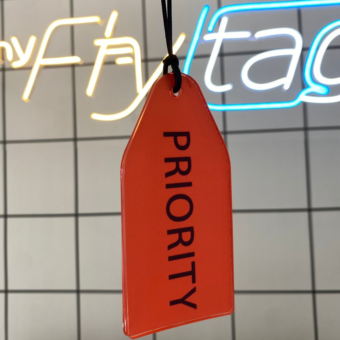 Crew Acrilico Priority – My fly tags