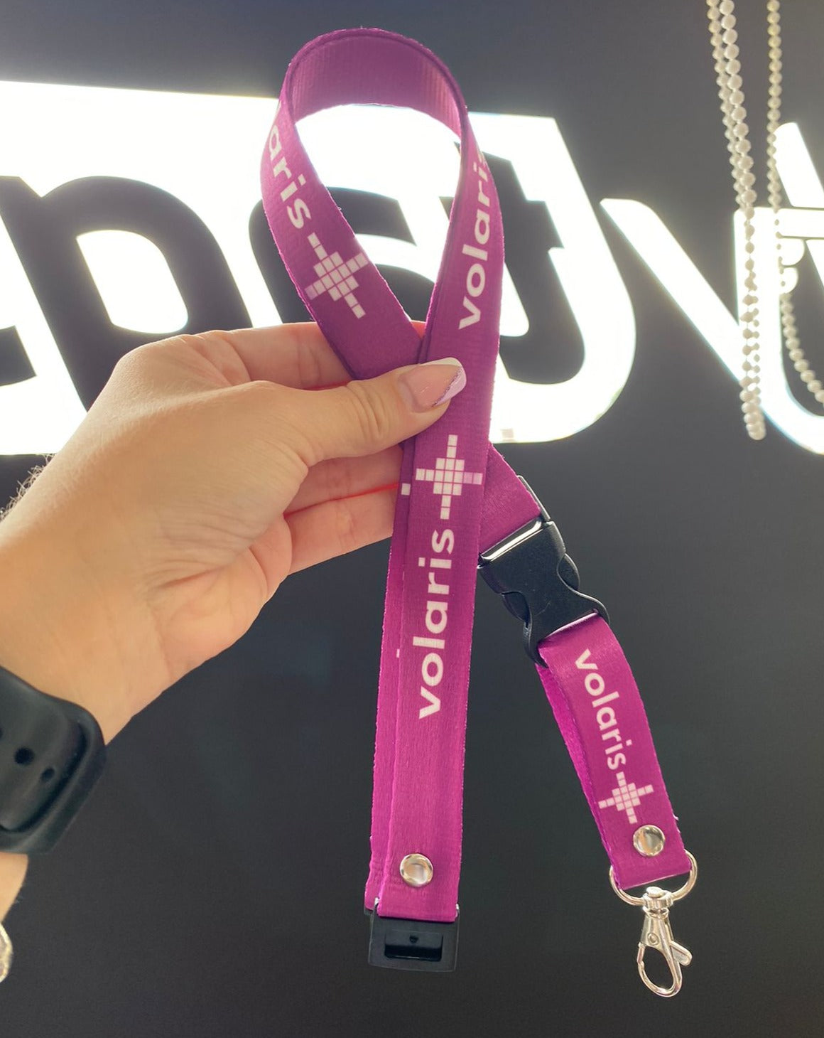 Lanyard Volaris Morado