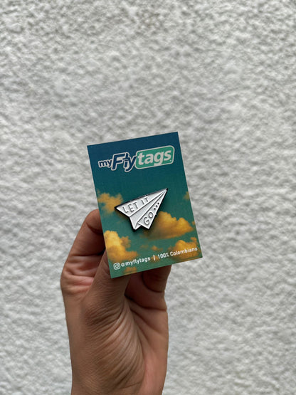 Pin avion de papel Let it go