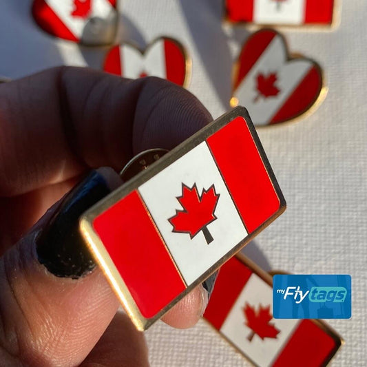 Pin bandera Canadá cuadrado