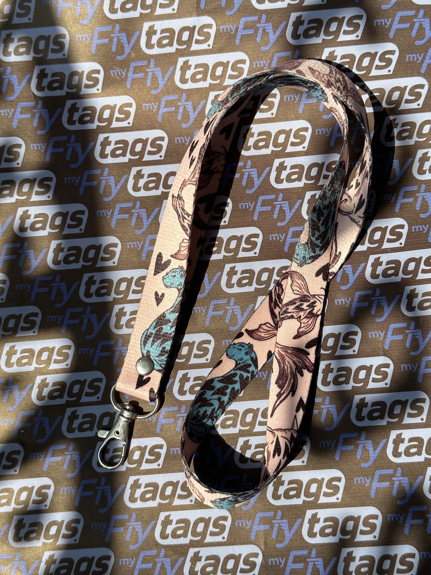 Lanyard pez y tigre pink