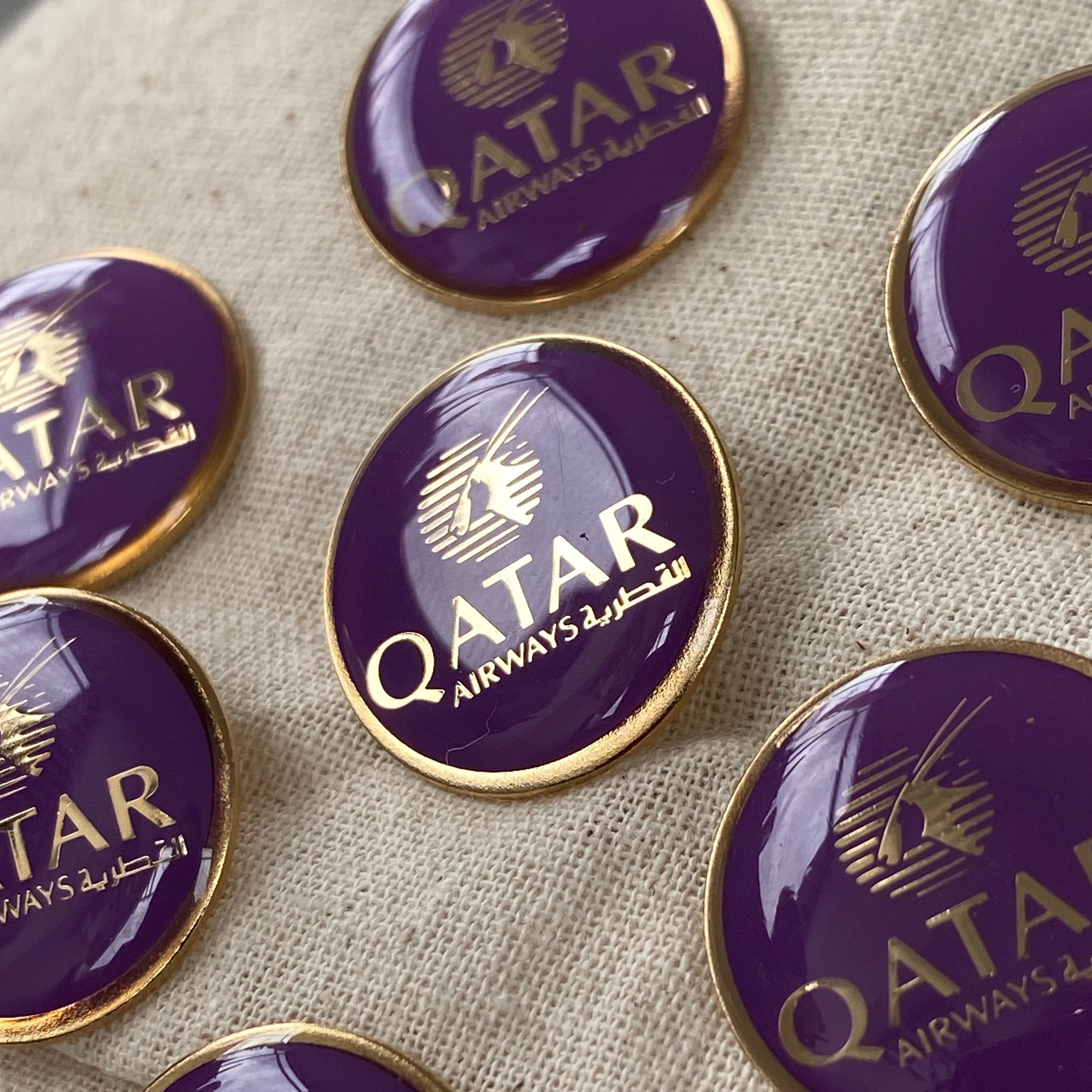 Qatar Pin Machine Pin circular Qatar – My fly tags